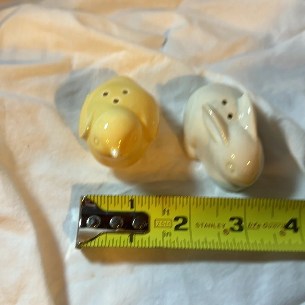 Mini Hallmark Bunny & Bird Salt and Paper Shakers. - no stoppers see pics